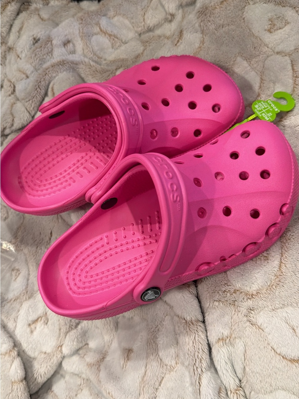 CROCS Kids Classic Clog in Hot Pink